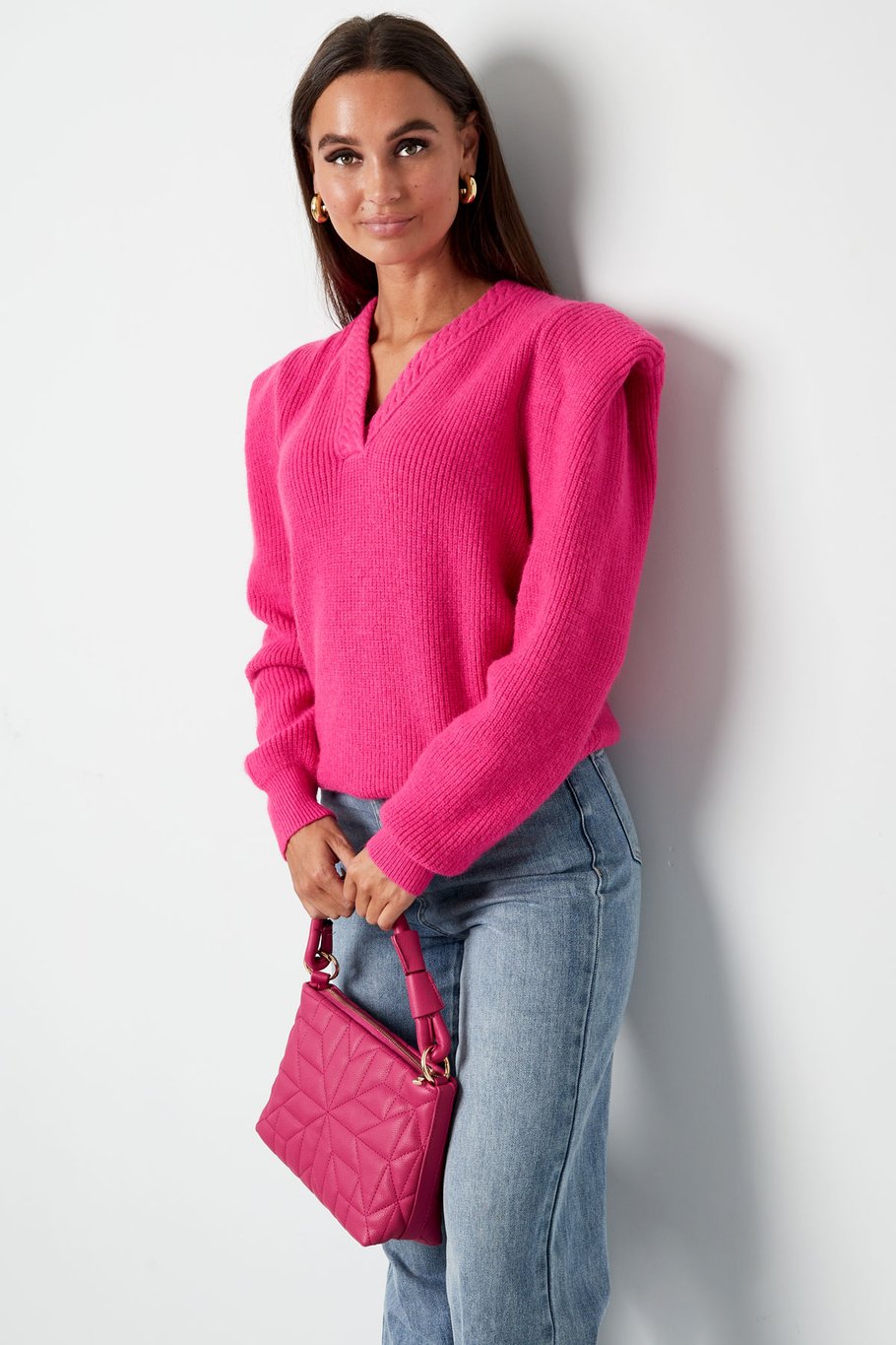 Strickpullover mit V-Ausschnitt – schwarz h5Bild4